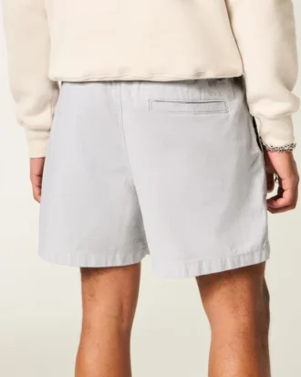 Linnenblandade shorts som dras på, halvhöga