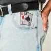 Ljus tvätt Skater Baggy Jeans med spelkortstryck Ljus tvätt Skater Baggy Jeans med spelkortstryck