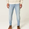 Ljus tvättade atletiska skinny jeans