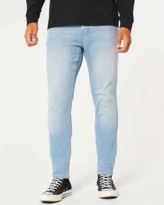 Ljus tvättade atletiska skinny jeans