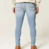 Ljus tvättade atletiska skinny jeans