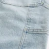 Ljusblå baggy jeans