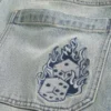 Ljusblå broderade tärningsskaterbaggyjeans Ljusblå broderade tärningsskaterbaggyjeans