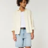 Långa, slitna, lösa jeansshorts Långa, slitna, lösa jeansshorts