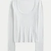 Långärmad topp med rund halsringning
