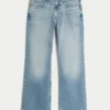 Mediumtvättade avslappnade bootcut-jeans Mediumtvättade avslappnade bootcut-jeans