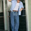 Mediumtvättade baggy jeans med stjärngrafik Mediumtvättade baggy jeans med stjärngrafik