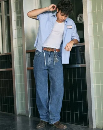 Mediumtvättade baggy jeans med stjärngrafik