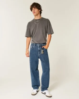 Mediumtvättade baggy jeans med stjärngrafik