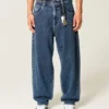 Mediumtvättade baggy jeans med stjärngrafik Mediumtvättade baggy jeans med stjärngrafik