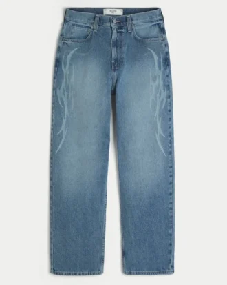 Mediumtvättade baggyjeans med flammig grafik