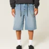 Mediumtvättade superbaggy jeansshorts Mediumtvättade superbaggy jeansshorts