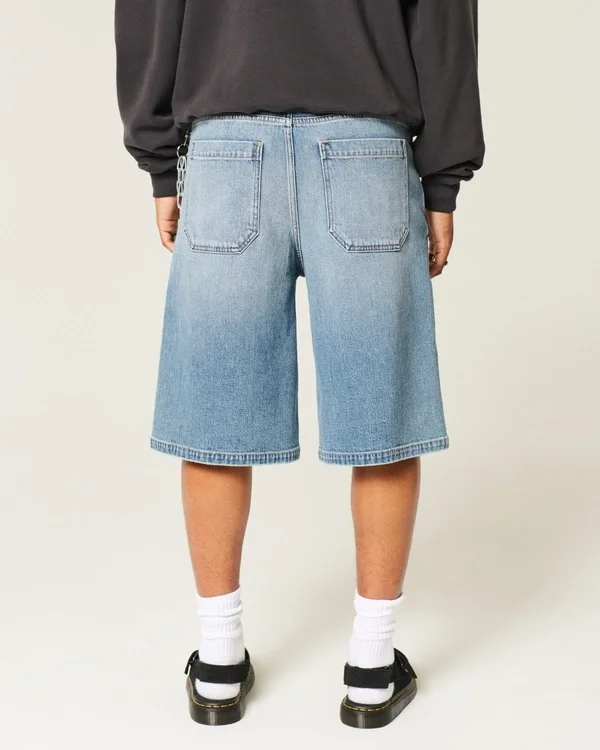 Mediumtvättade superbaggy jeansshorts Mediumtvättade superbaggy jeansshorts
