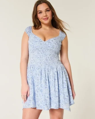 Off-the-Shoulder Asymmetrisk Hem Mini Dress Off-the-Shoulder Asymmetrisk Hem Mini Dress