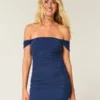 Off-the-shoulder-klänning i mesh Off-the-shoulder-klänning i mesh