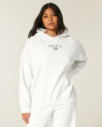 Oversized hoodie med tryck från årskursen ’26