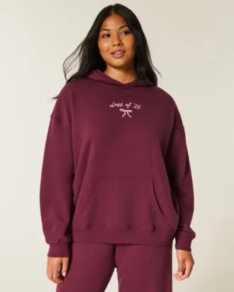 Oversized hoodie med tryck från årskursen ’26
