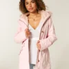 Parkas med fuskpälsfoder Parkas med fuskpälsfoder