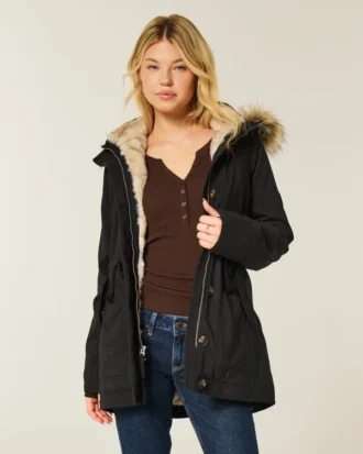 Parkas med fuskpälsfoder