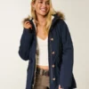 Parkas med fuskpälsfoder Parkas med fuskpälsfoder