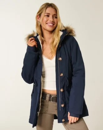 Parkas med fuskpälsfoder