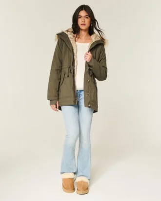 Parkas med fuskpälsfoder