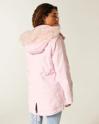 Parkas med fuskpälsfoder