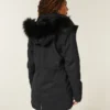 Parkas med fuskpälsfoder Parkas med fuskpälsfoder