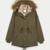 Parkas med fuskpälsfoder Parkas med fuskpälsfoder