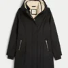 Parkas med fuskpälsfoder Parkas med fuskpälsfoder