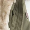 Parkas med fuskpälsfoder Parkas med fuskpälsfoder