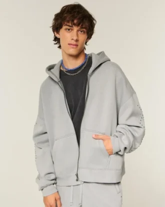 Rektangulär passform Hoodie med dragkedja och nitar