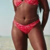 Ribbad högt skuren Cheekiest bikinitrosa