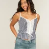 Spetsdetaljerad peplum-top