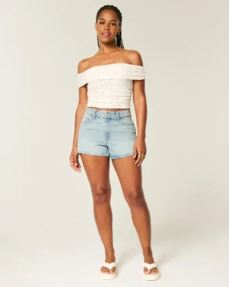 Spetsig off-shoulder-top med vikbar krage