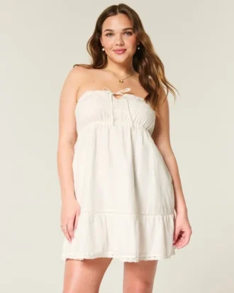 Strapeless broderad babydollklänning