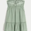 Strapeless broderad babydollklänning Strapeless broderad babydollklänning