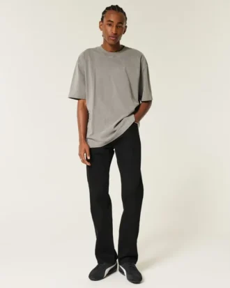 Svart, ofärgnad rak jeans