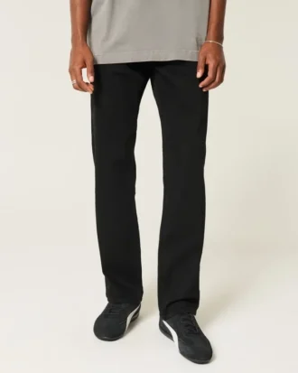 Svart, ofärgnad rak jeans