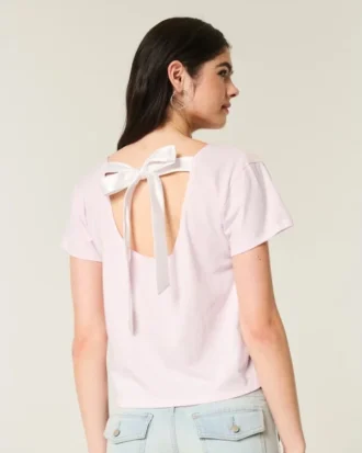 T-shirt med blommönster och enkel rosettknut