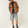 Tvättade svarta baggy målarshorts i denim