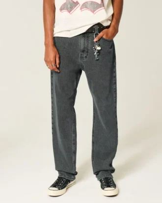 Tvättade svarta lojala jeans