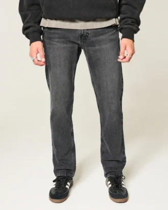 Tvättade svarta smala raka jeans