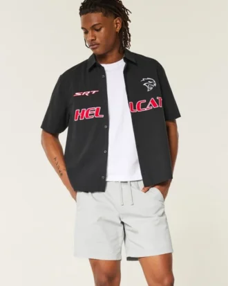 Twill-shorts som slutar ovanför knäet