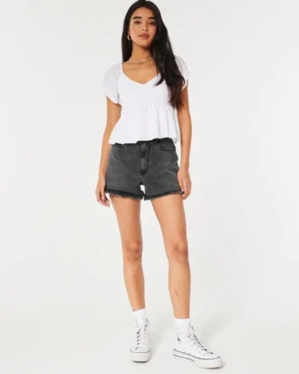 Ultra högmidjade blekta svarta momshorts i denim