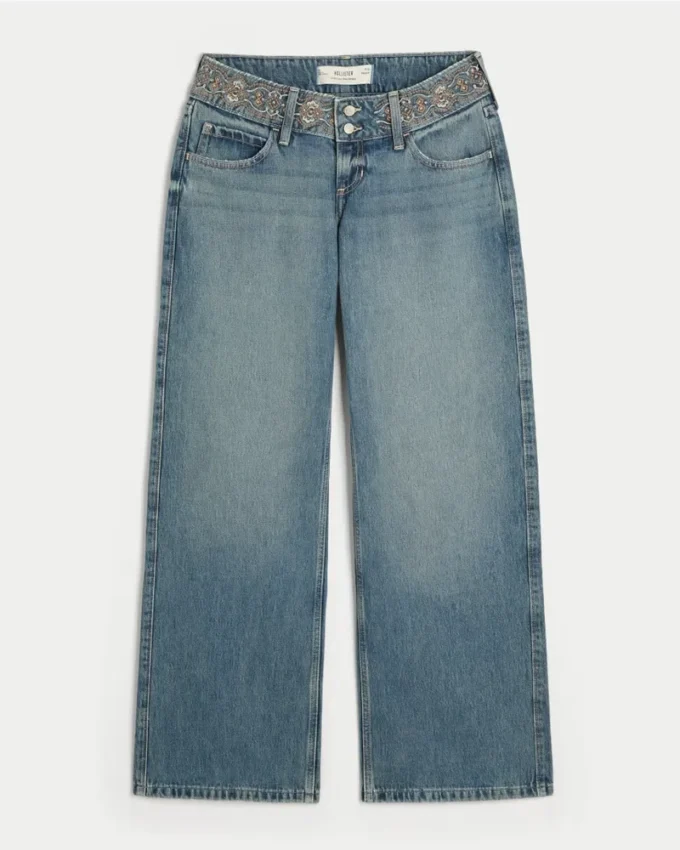 Ultra låg midja, medium tvätt, broderad midja, baggy jeans Ultra låg midja, medium tvätt, broderad midja, baggy jeans