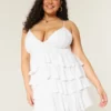 V-ringad babydoll-miniklänning med volanger