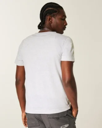 V-ringad T-shirt