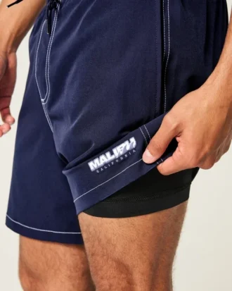 Volleybadbyxor som når till mitten av låret