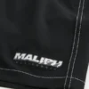 Volleybadbyxor som når till mitten av låret Volleybadbyxor som når till mitten av låret